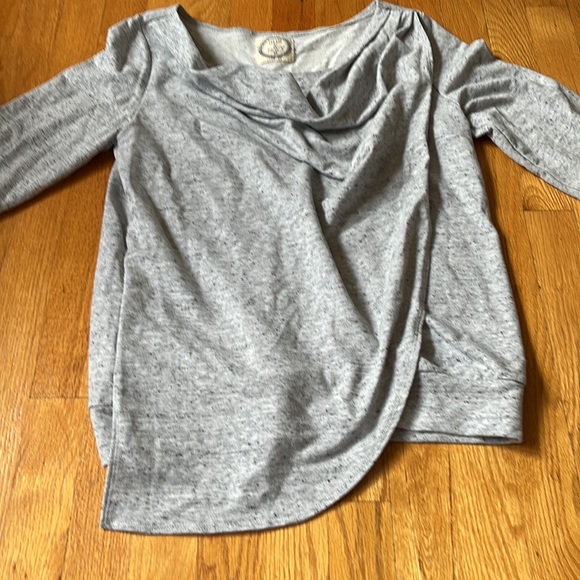 ANTHROPOLOGY Iris & Navy cowl neck/asymmetrical gray shirt. Like new. - Picture 6 of 7